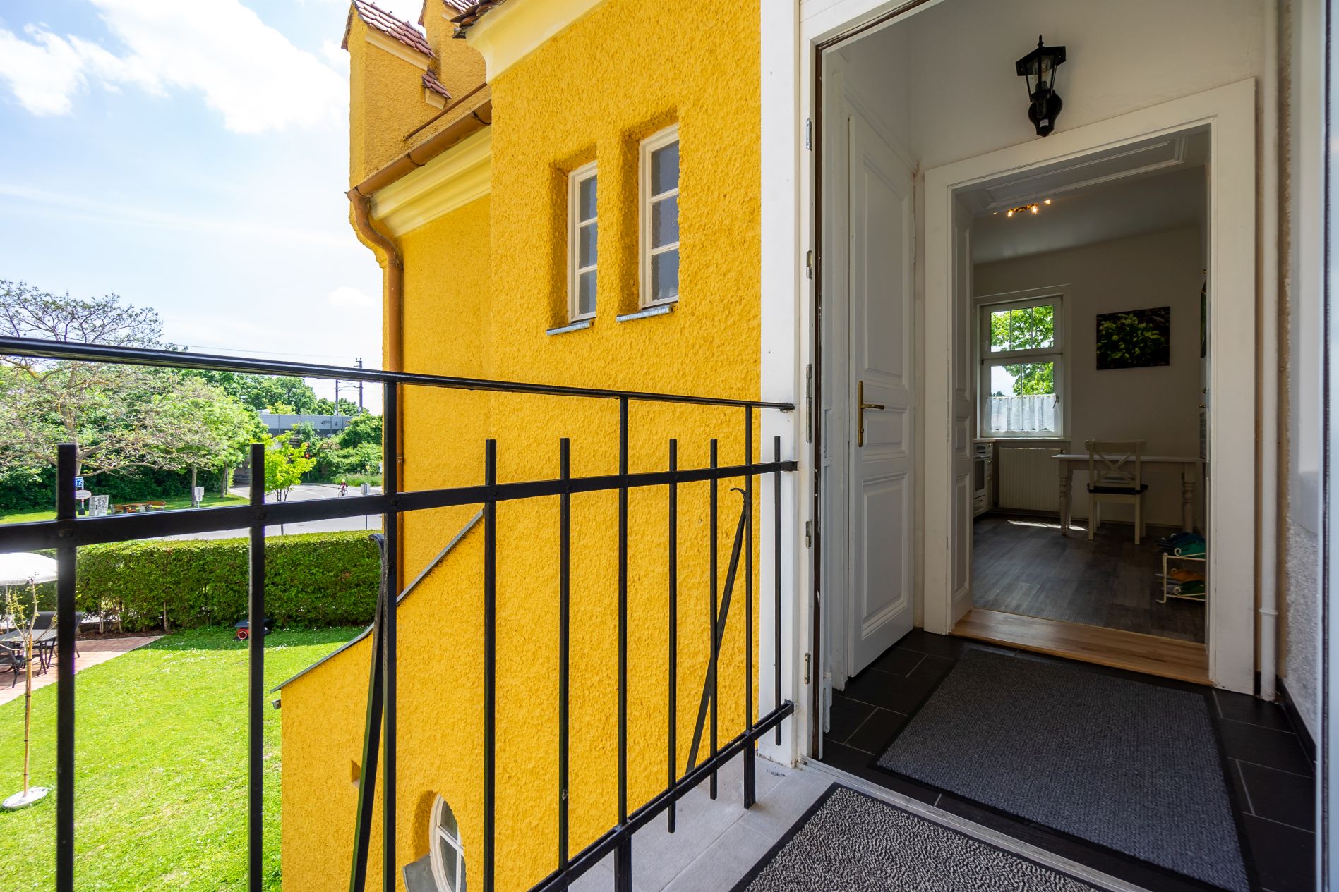 Вид изнутри Апартаменты Hannelore